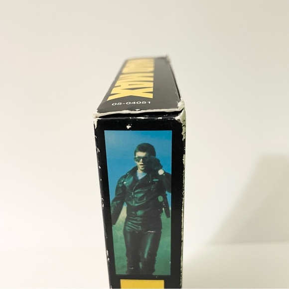 Mad Max VHS Mel Gibson Movie - Picture 7 of 14